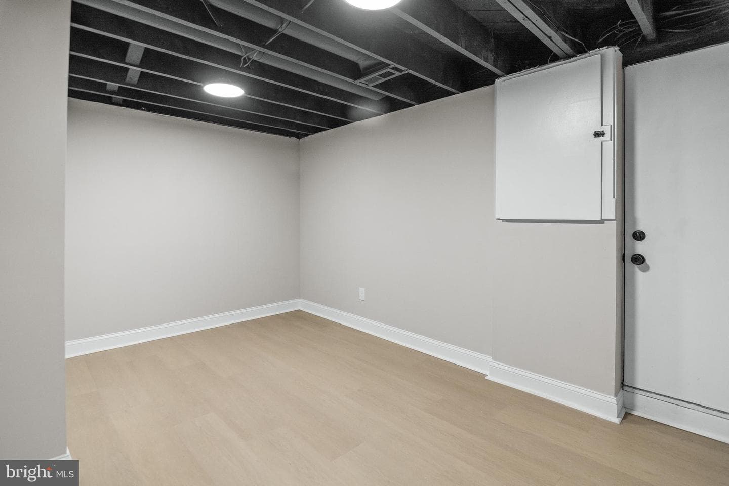 5907 Leith Walk photo 38
