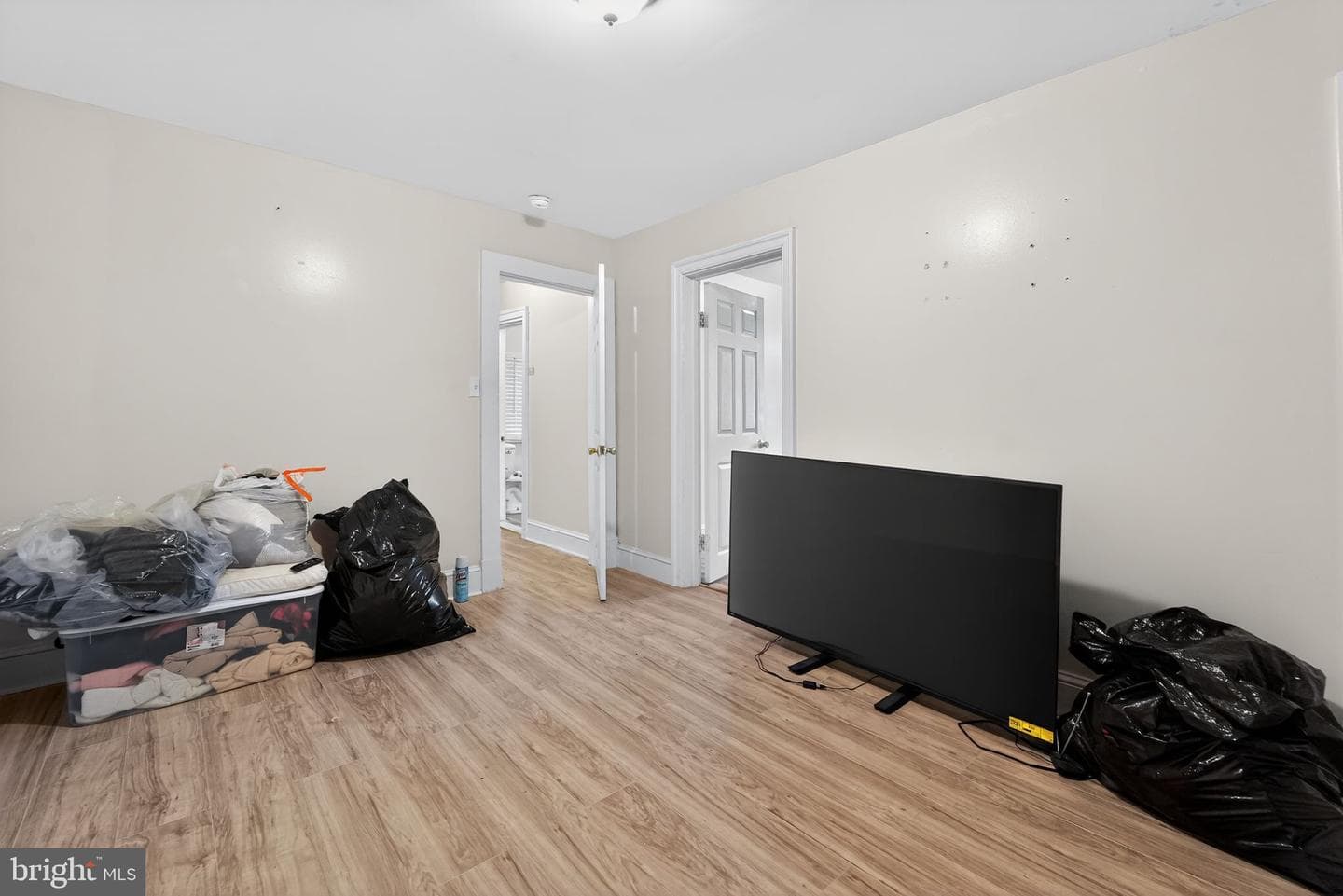 6003 Glenoak Avenue photo 8