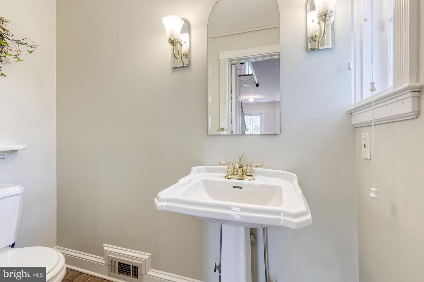 106 Goodale Road photo 8