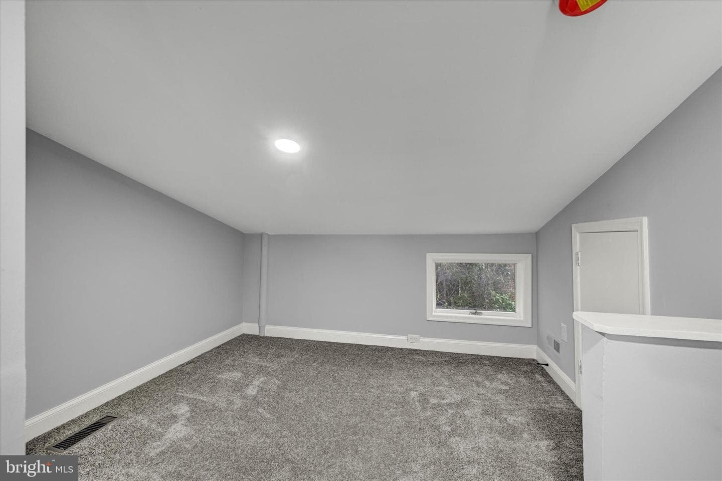 864 Lemmon Street photo 12