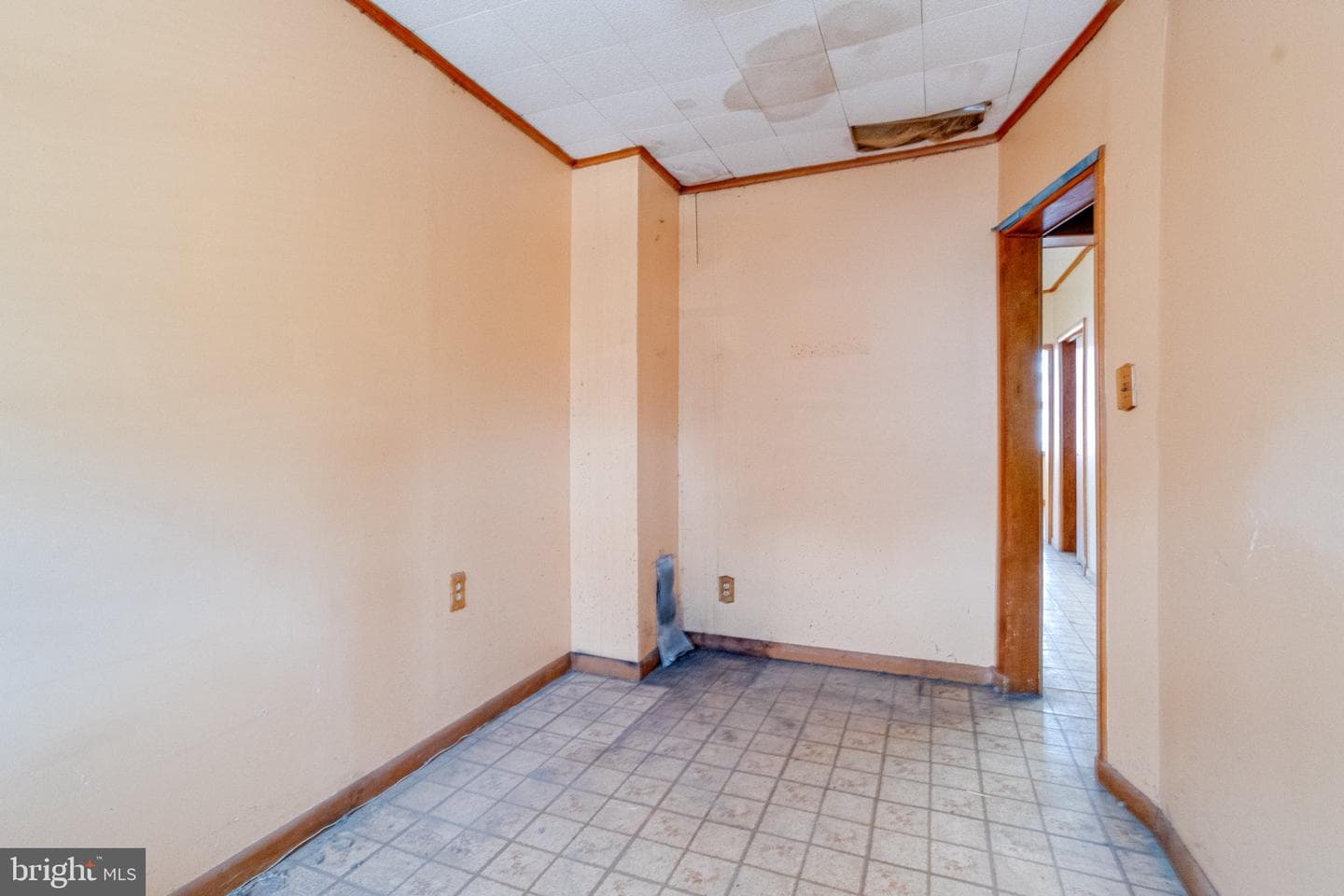 38 S Curley Street photo 32