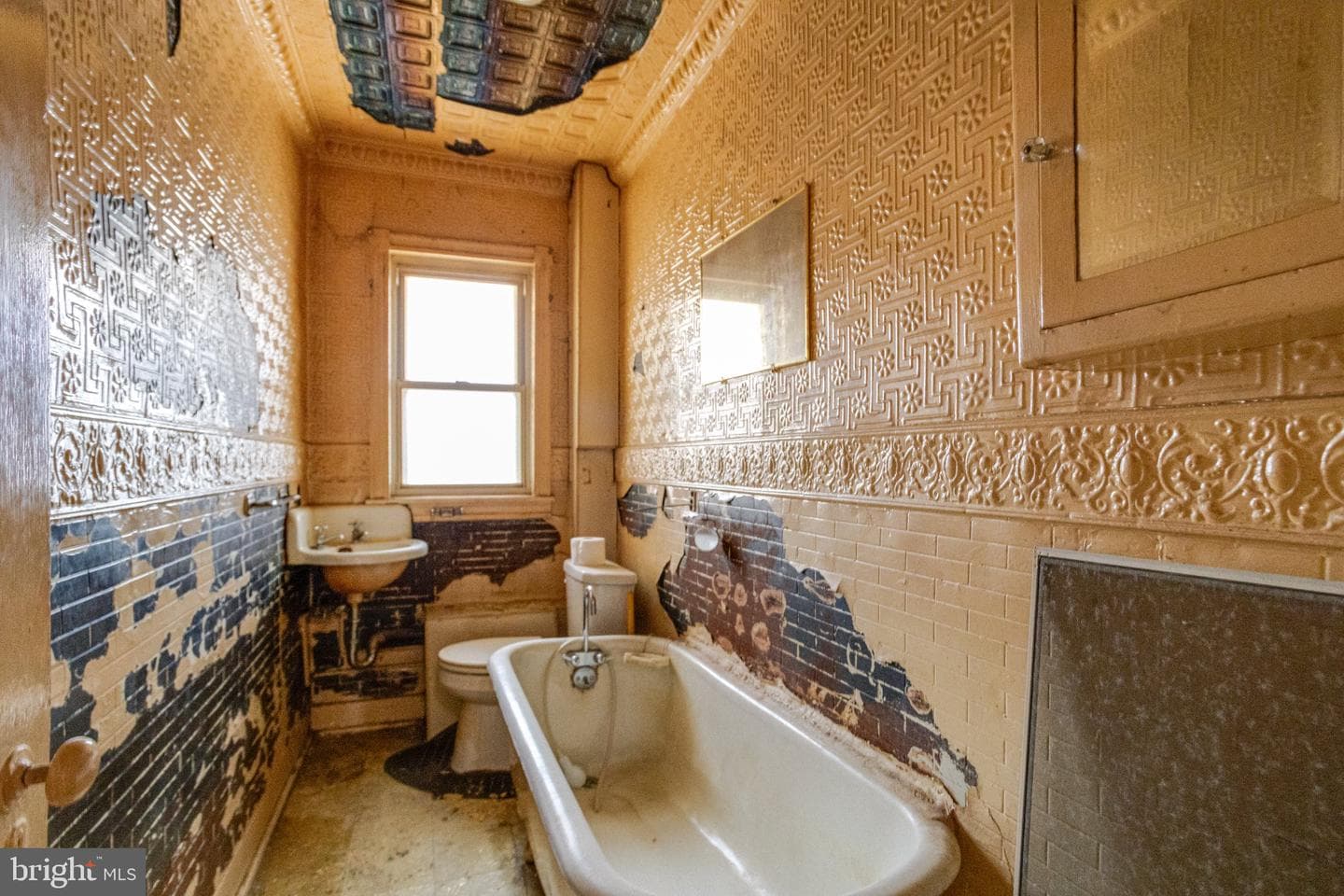 38 S Curley Street photo 35