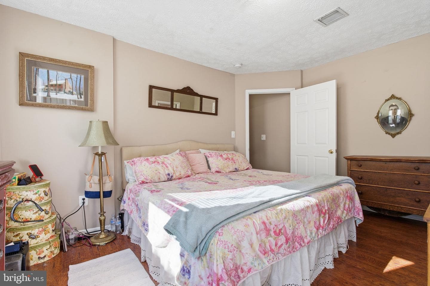 116 W Clement Street photo 18