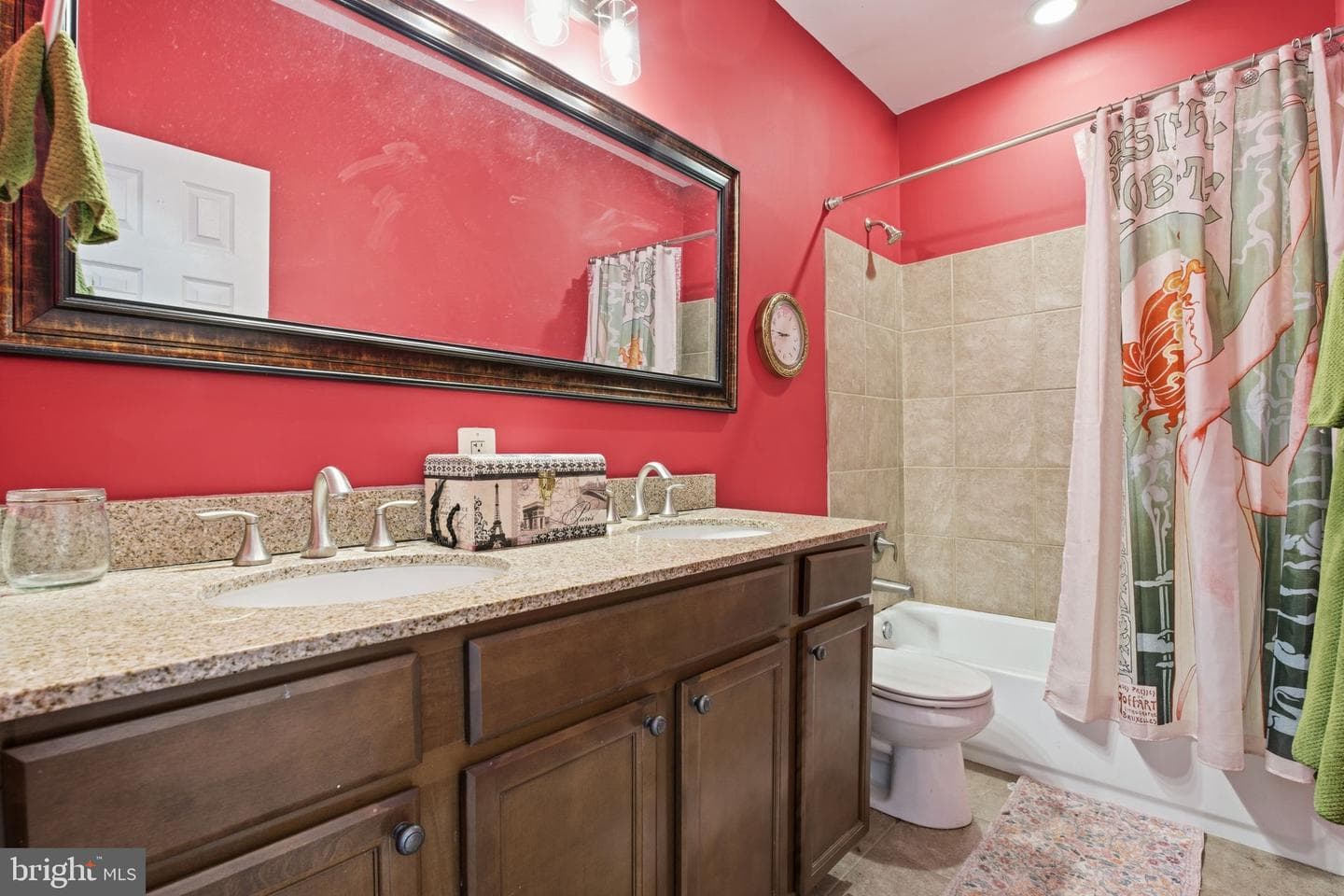 116 W Clement Street photo 28