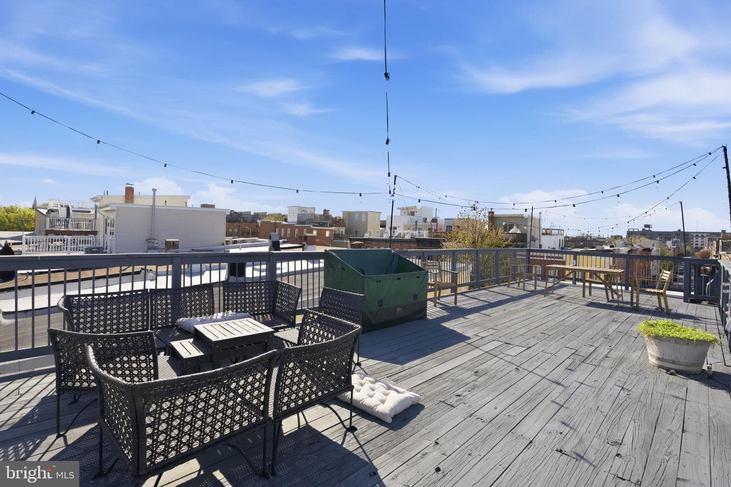 116 W Clement Street photo 29