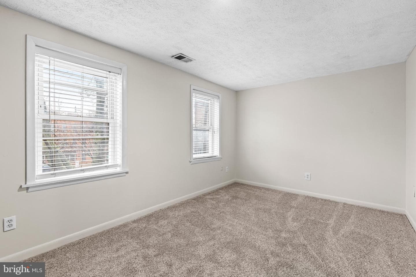 2214 Fleet Street photo 15