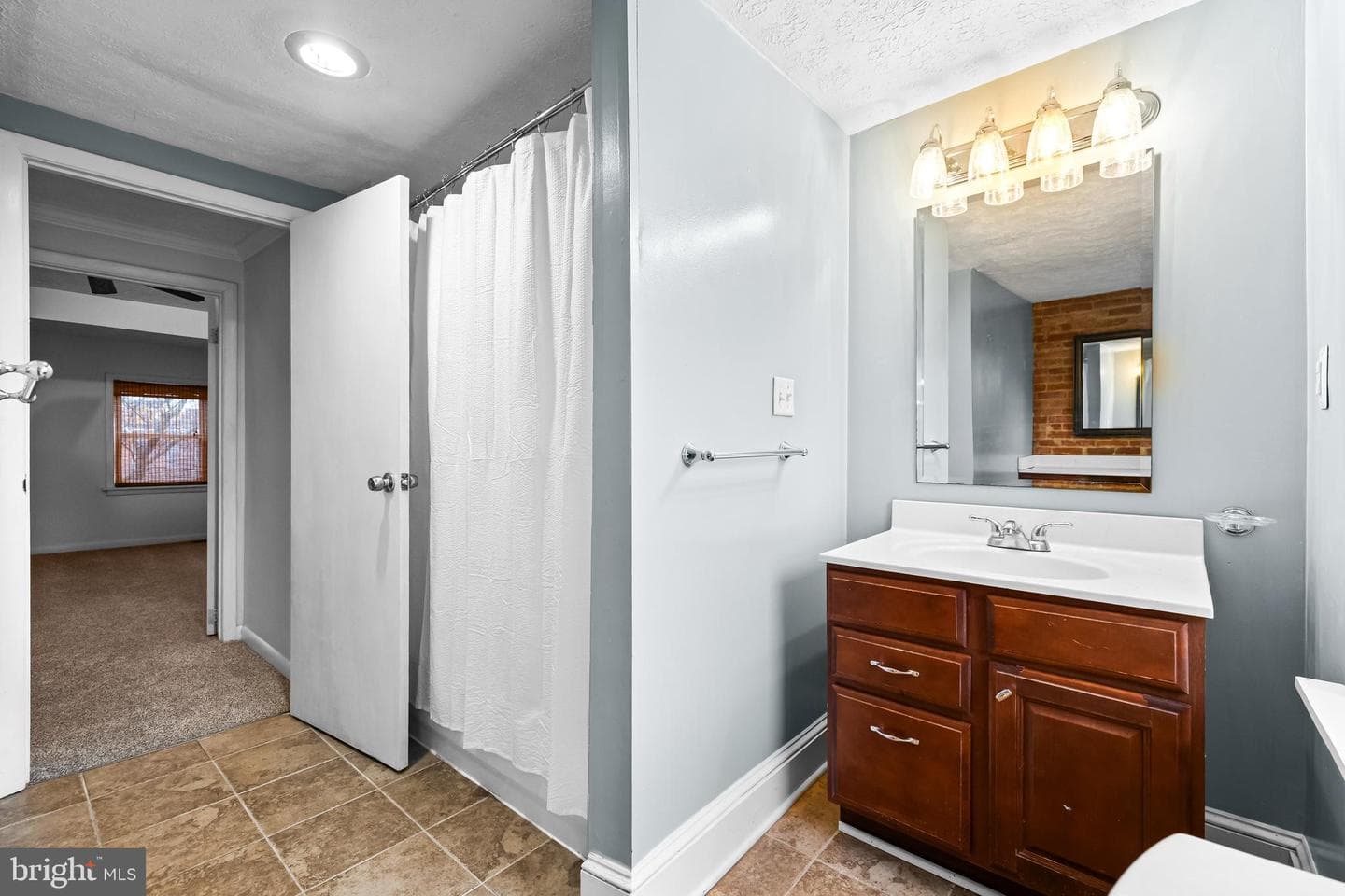 2214 Fleet Street photo 21