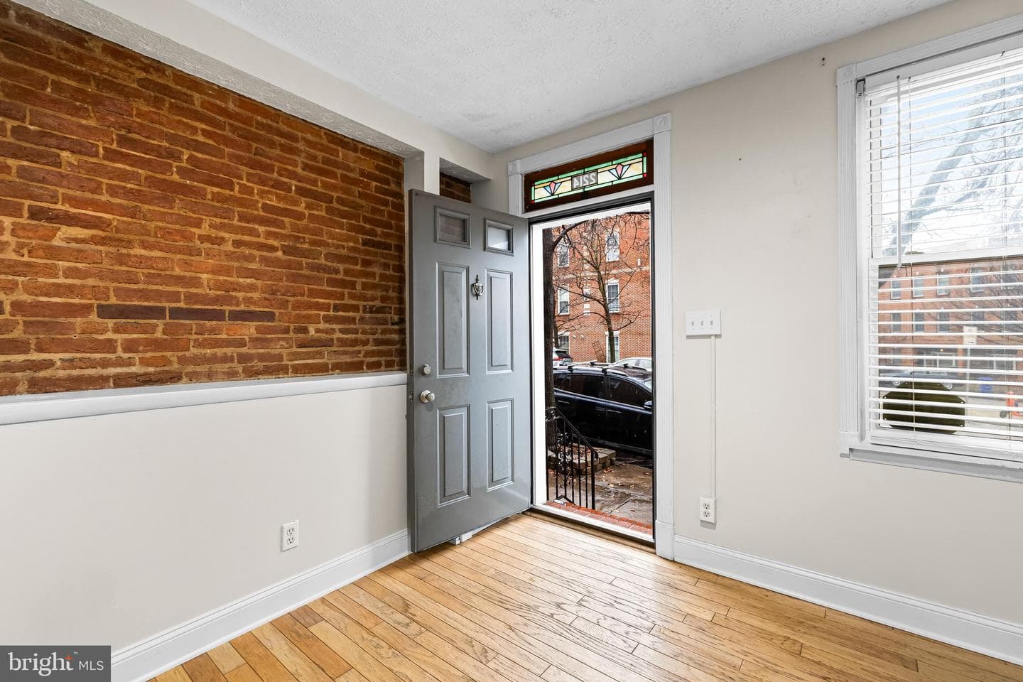 2214 Fleet Street photo 4