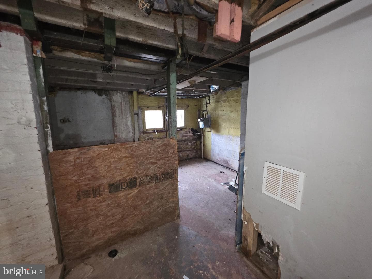 123 Monastery Avenue photo 10