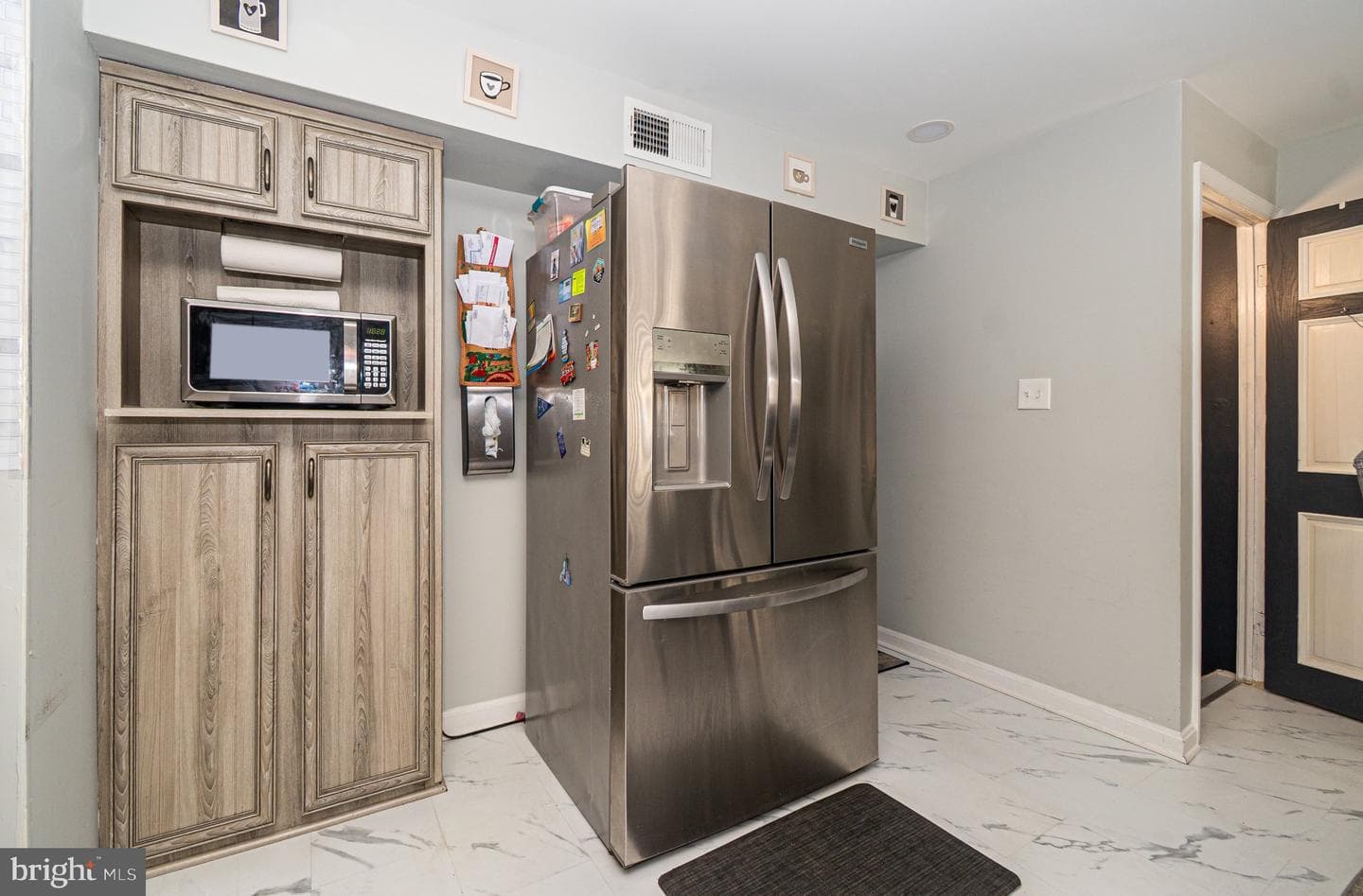 2929 Mallview Road photo 8