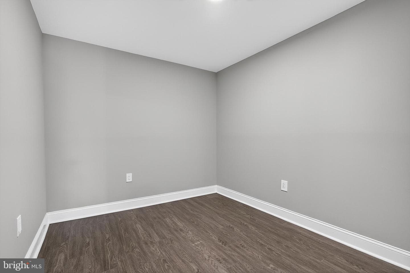320 S Pulaski Street photo 25