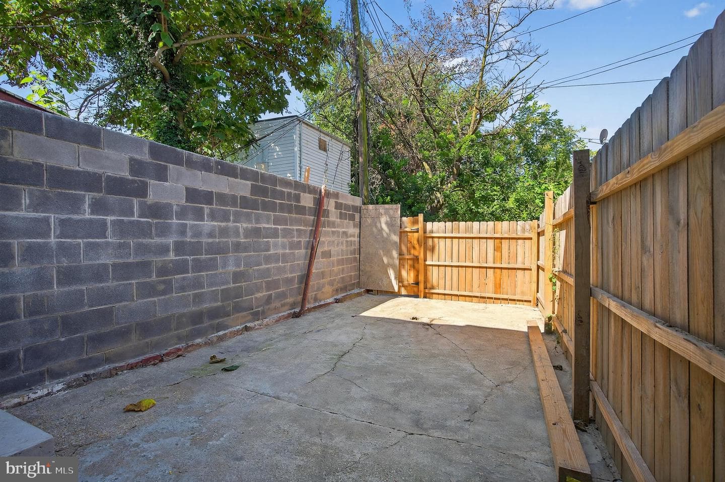 320 S Pulaski Street photo 35