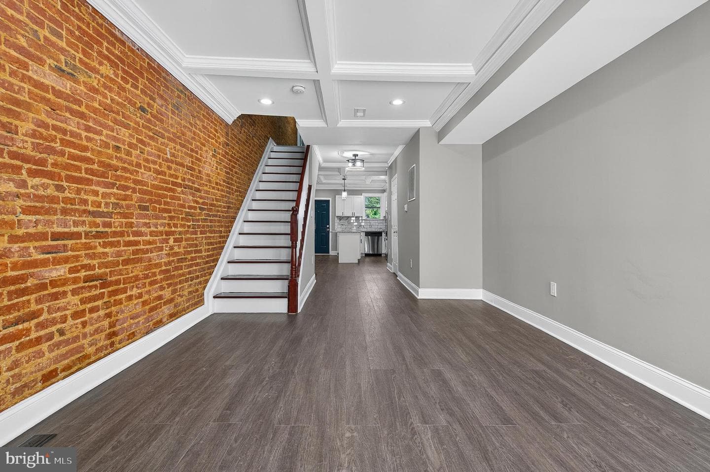320 S Pulaski Street photo 9