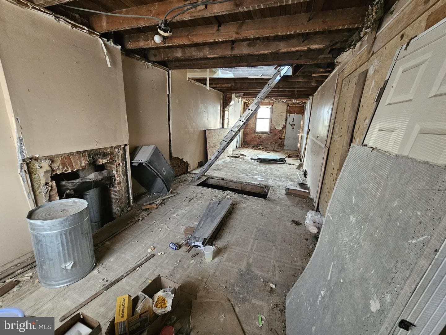 1158 Nanticoke Street photo 4