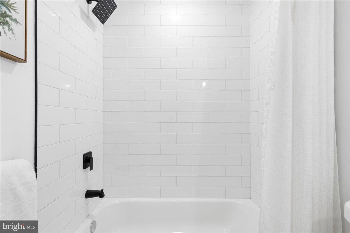 822 E North Avenue photo 12