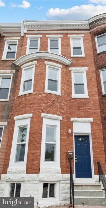 822 E North Avenue photo 5