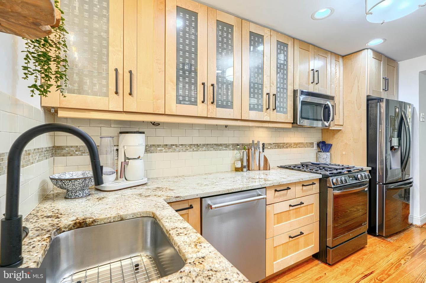 811 William Street photo 12