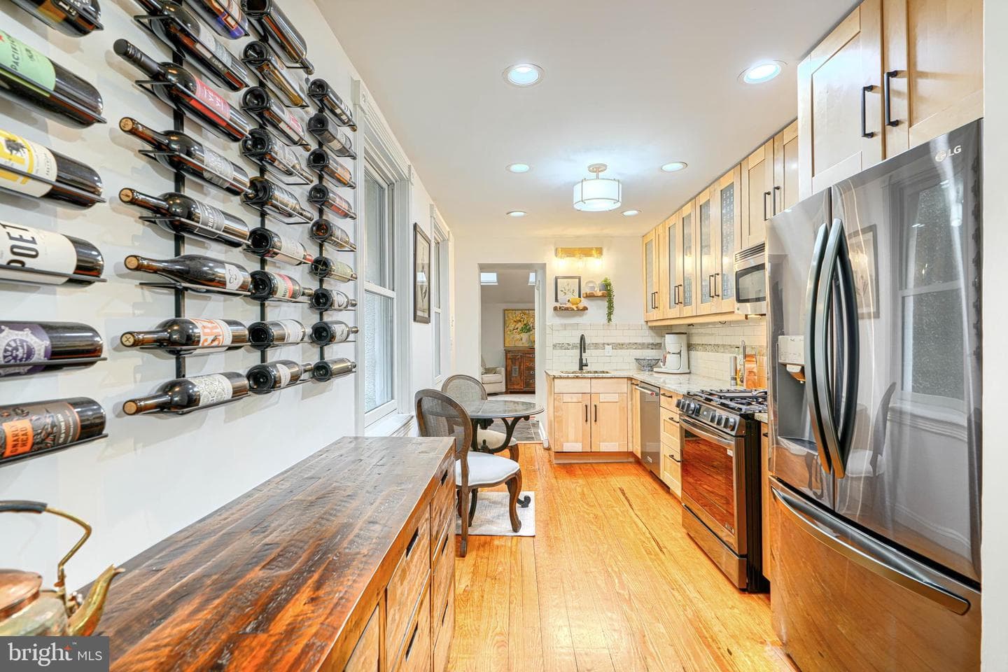 811 William Street photo 13