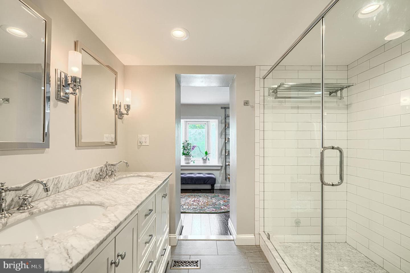 811 William Street photo 22