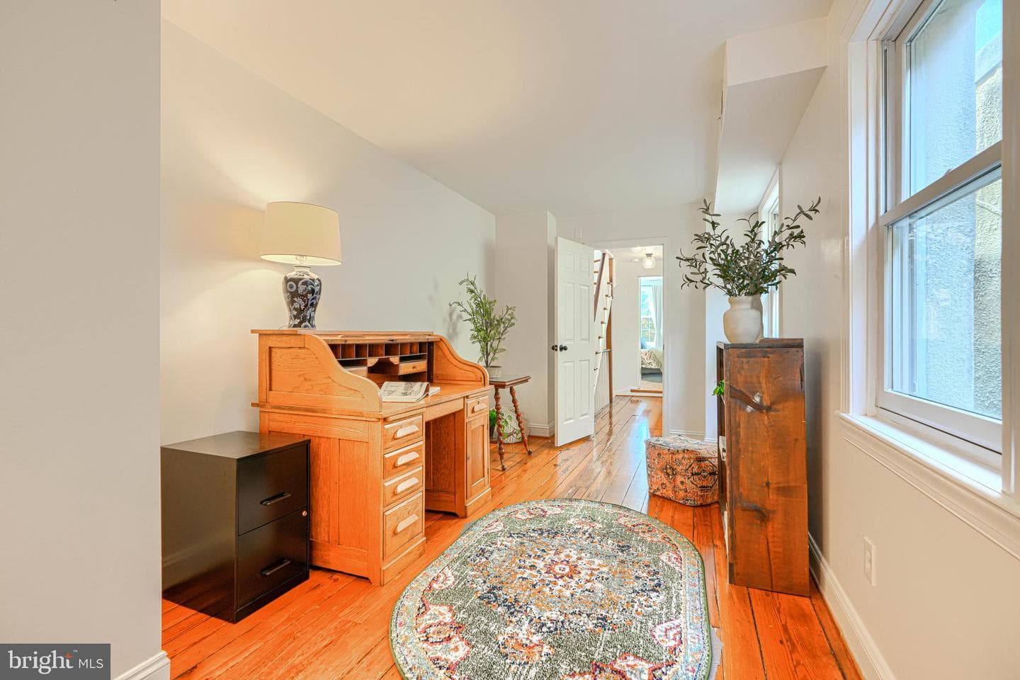 811 William Street photo 26