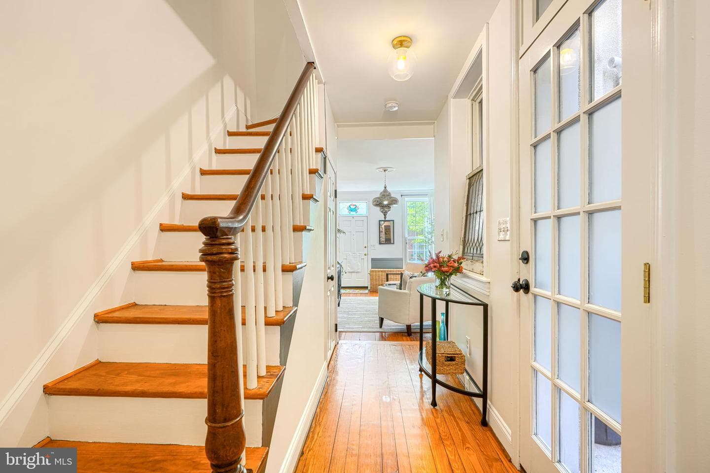 811 William Street photo 6