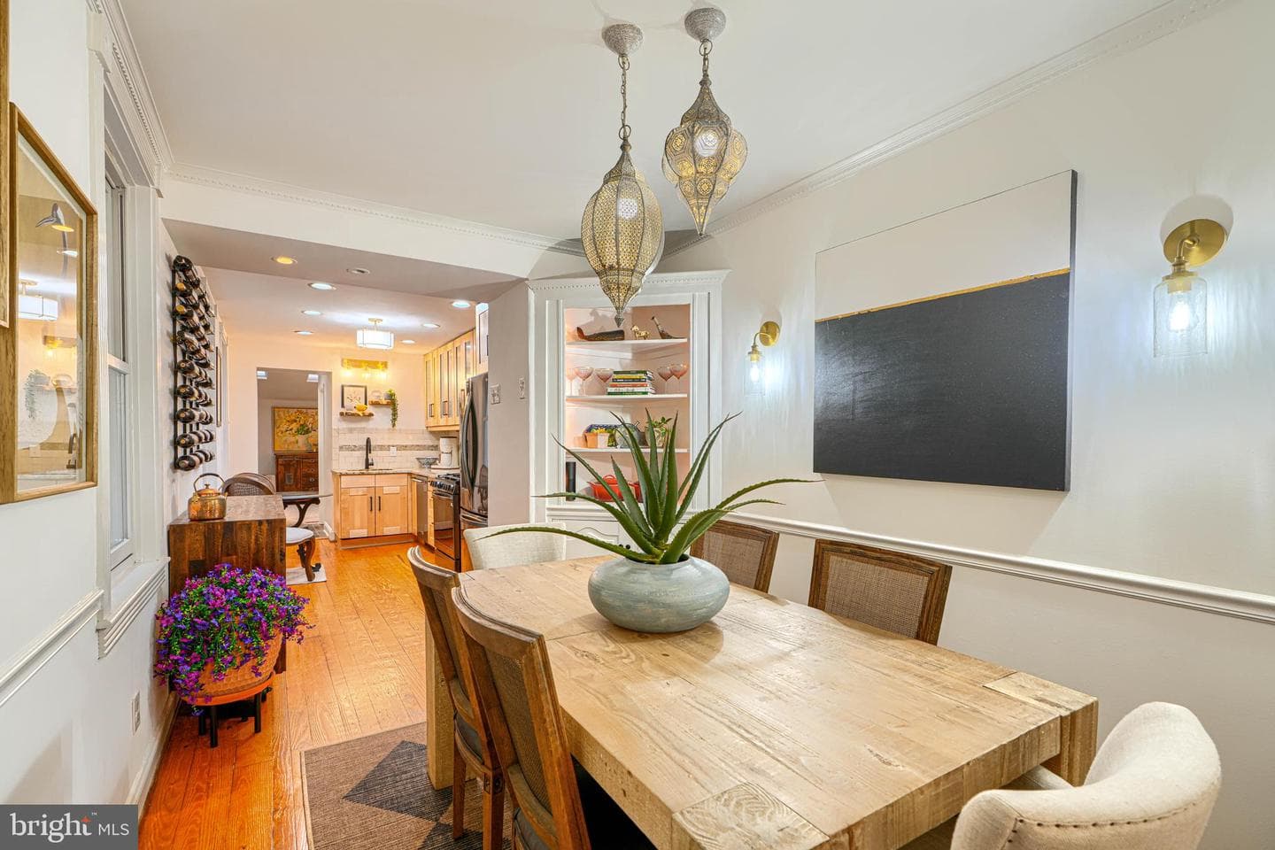 811 William Street photo 8