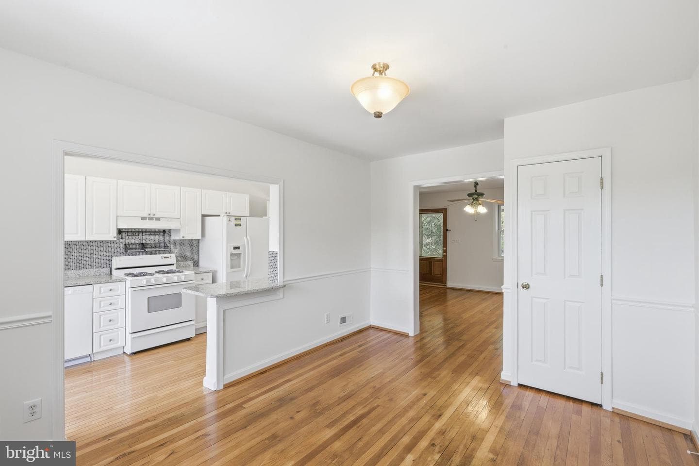 1421 W 41st Street W photo 7