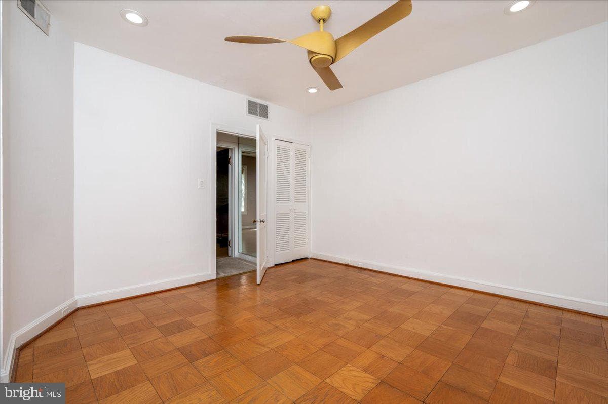 1450 Riverside Avenue photo 19