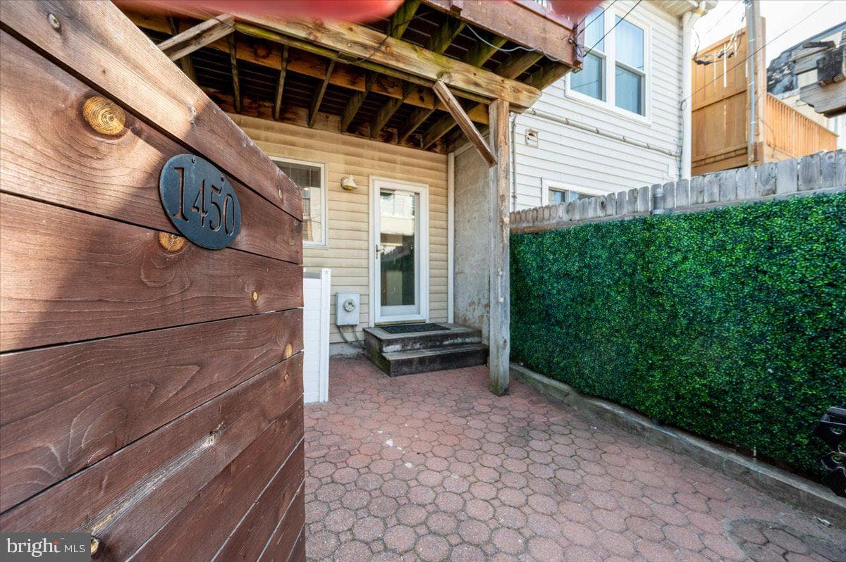 1450 Riverside Avenue photo 33