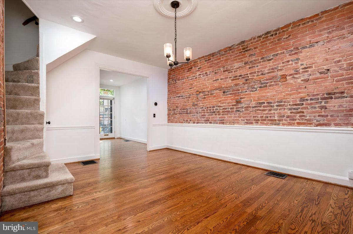1450 Riverside Avenue photo 8