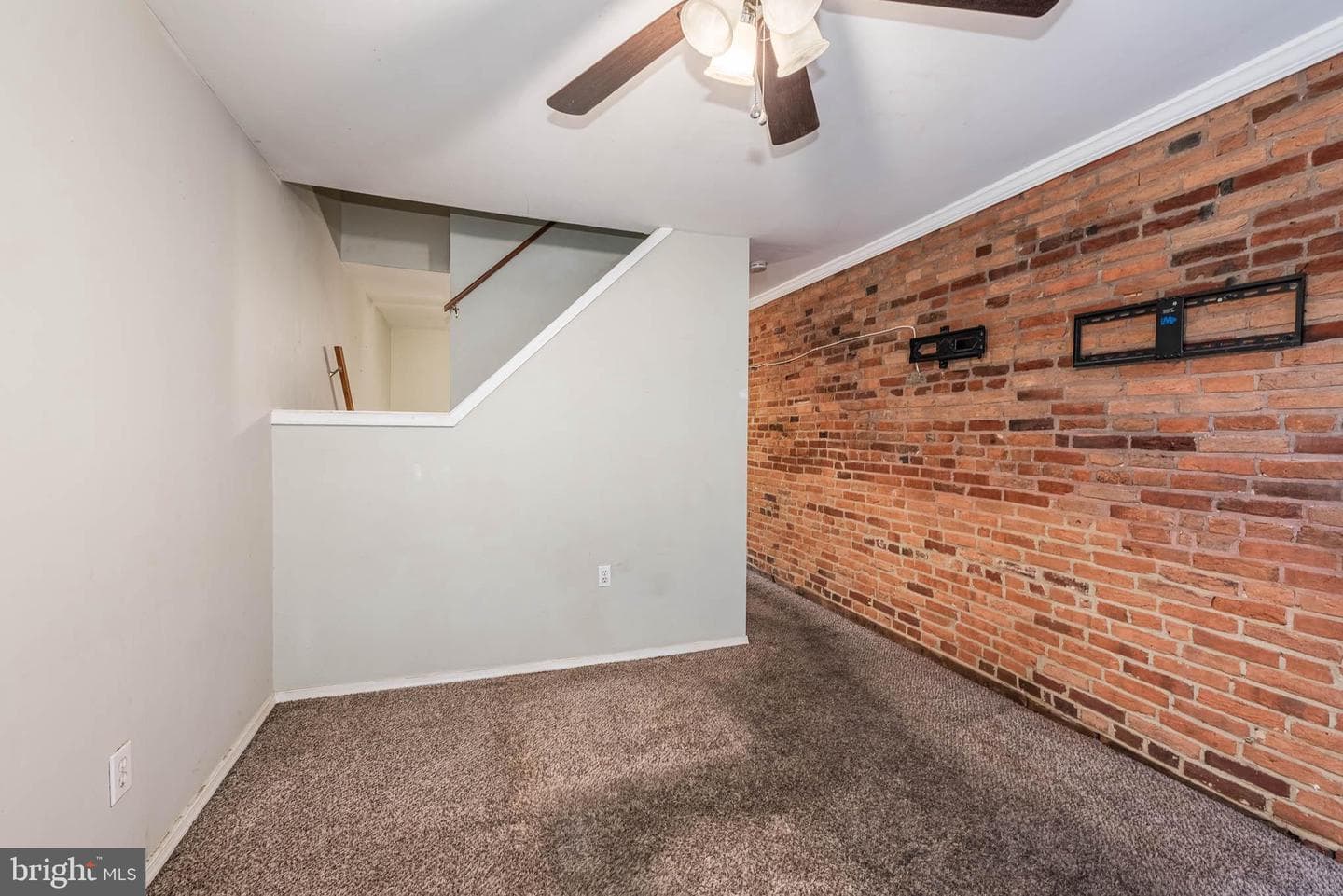 108 W Heath Street photo 3