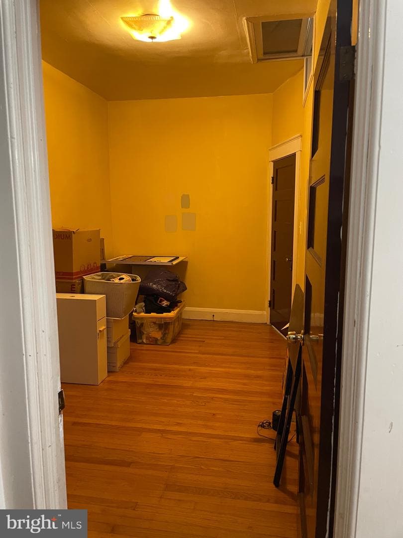 822 N Linwood Avenue photo 9