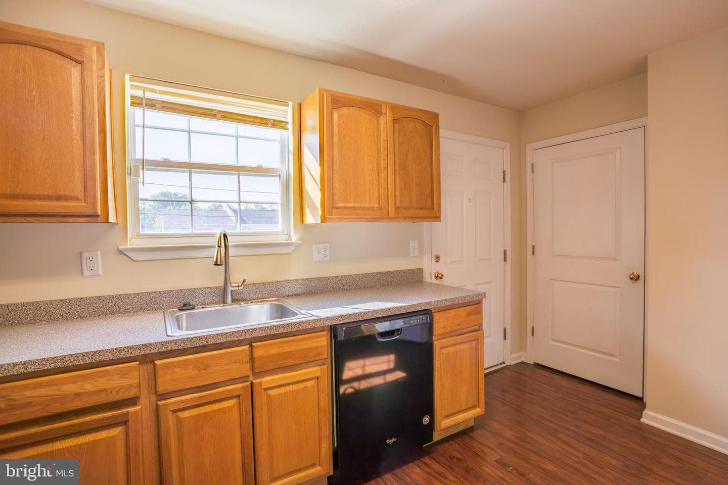 2615 Huron Street photo 13
