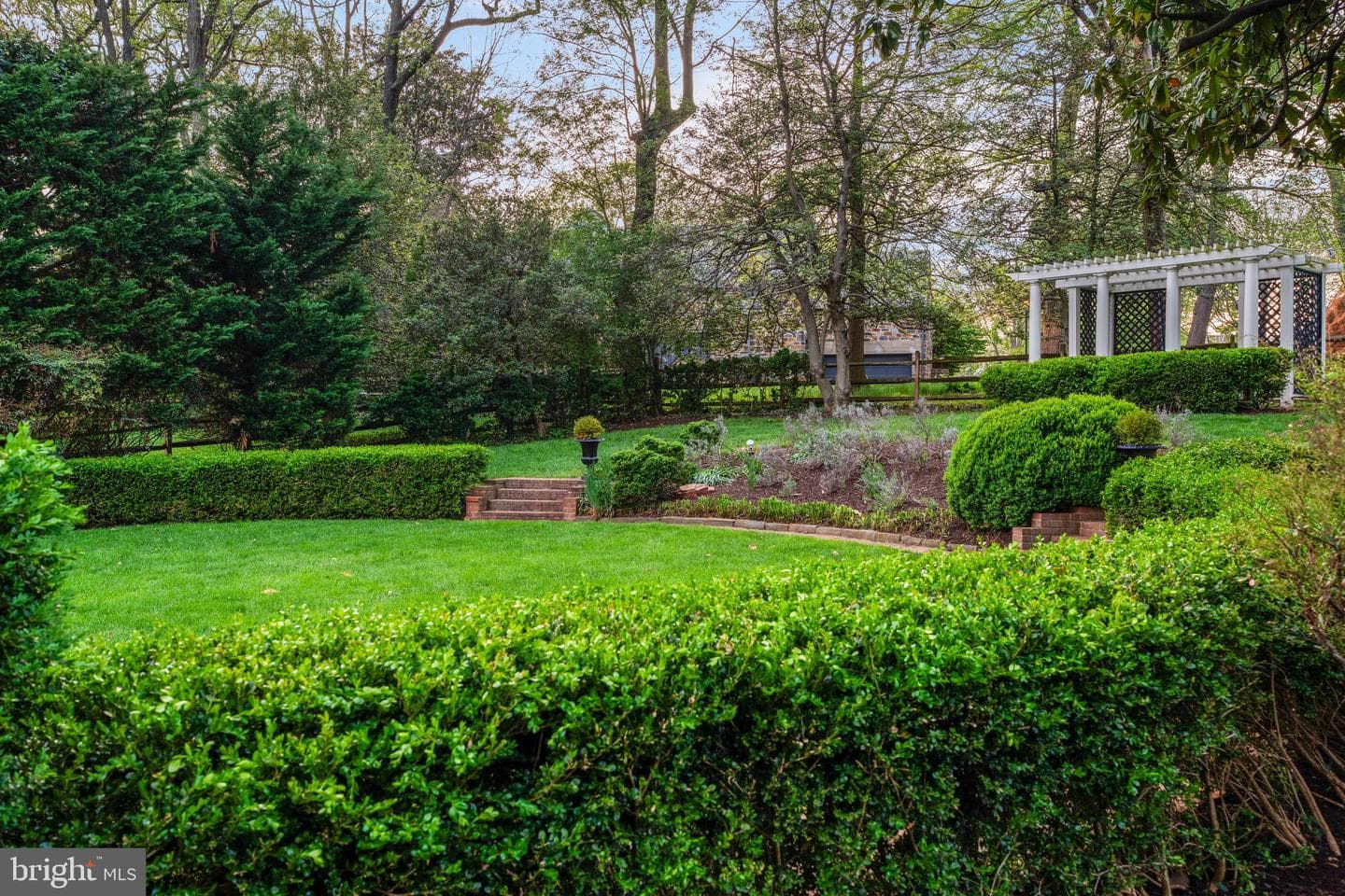 216 Chancery Road photo 42