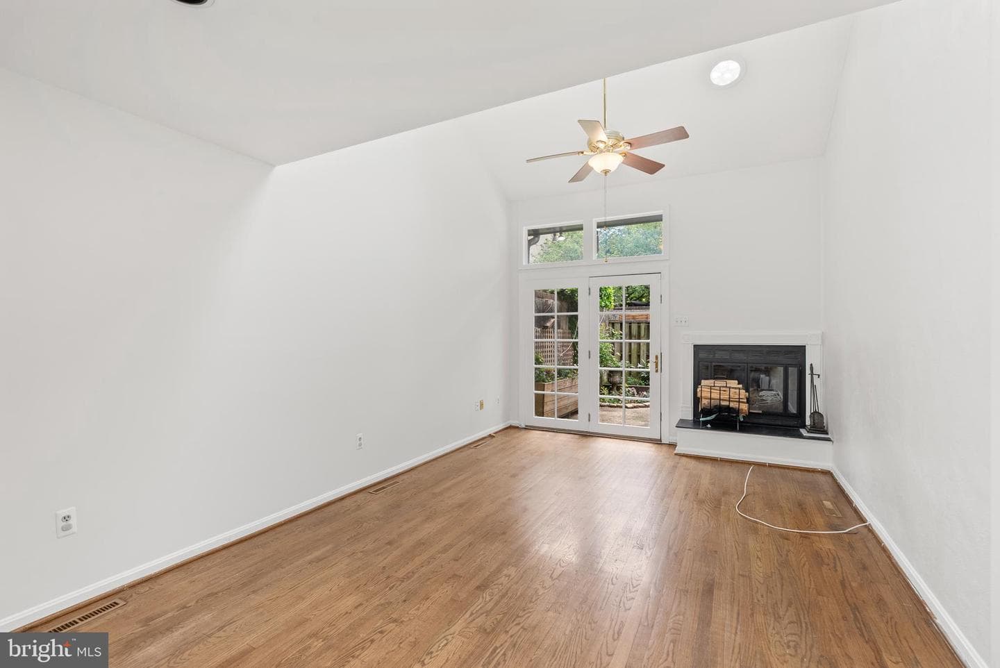 141 W Montgomery Street photo 12