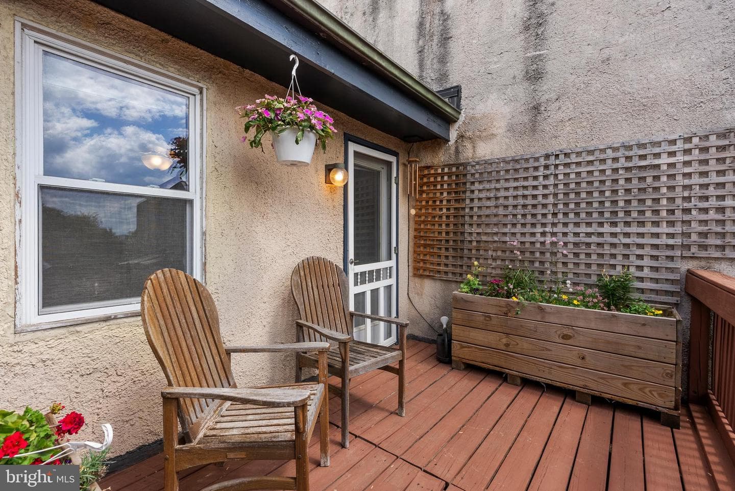 141 W Montgomery Street photo 28