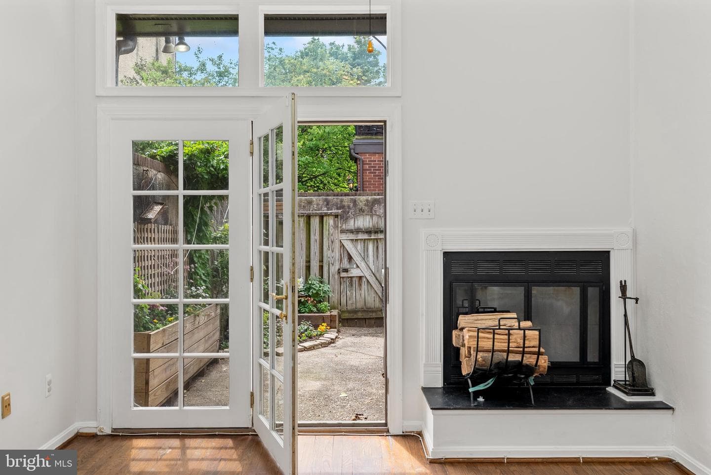 141 W Montgomery Street photo 29