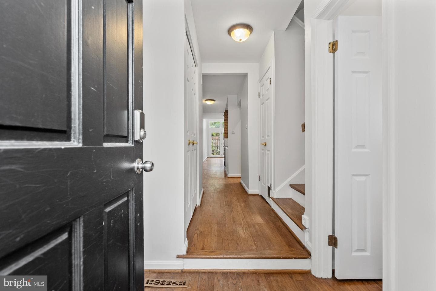 141 W Montgomery Street photo 4