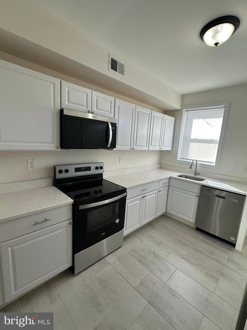 1220 N Potomac Street photo 2
