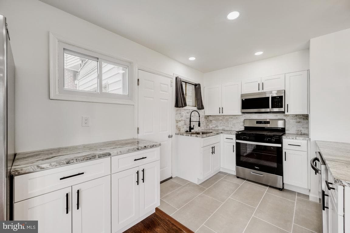 2403 Hermosa Avenue photo 6