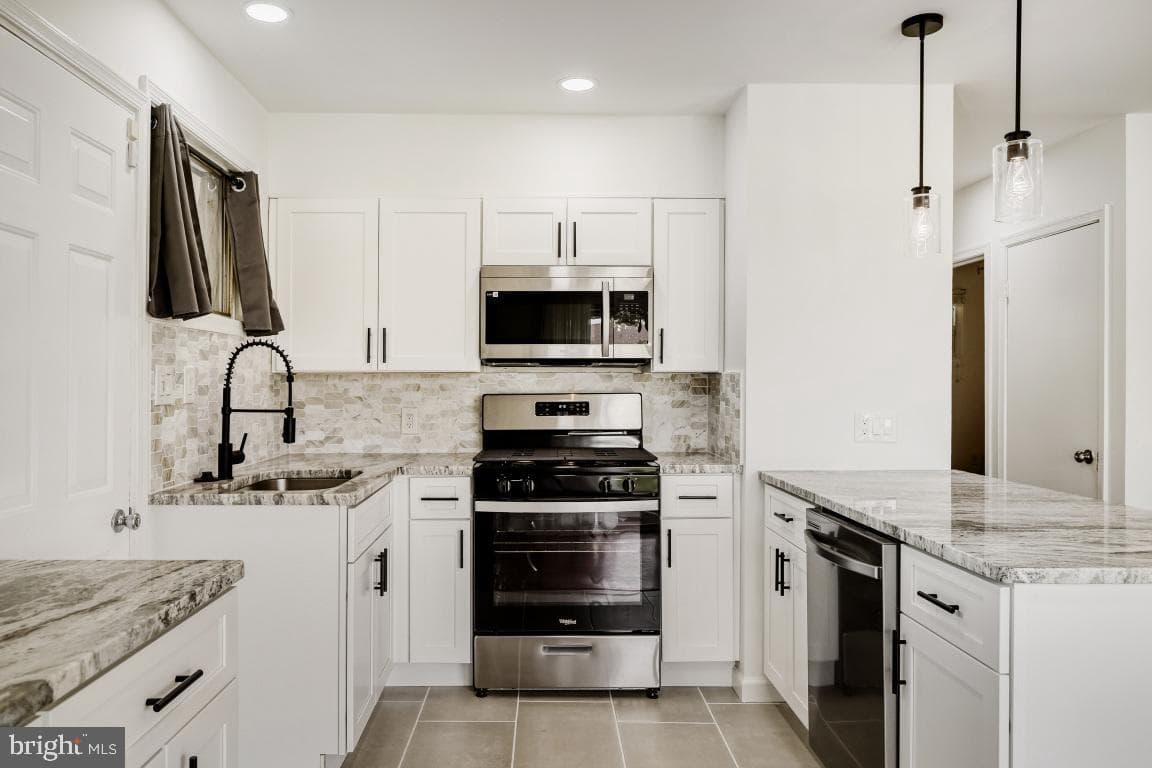 2403 Hermosa Avenue photo 9