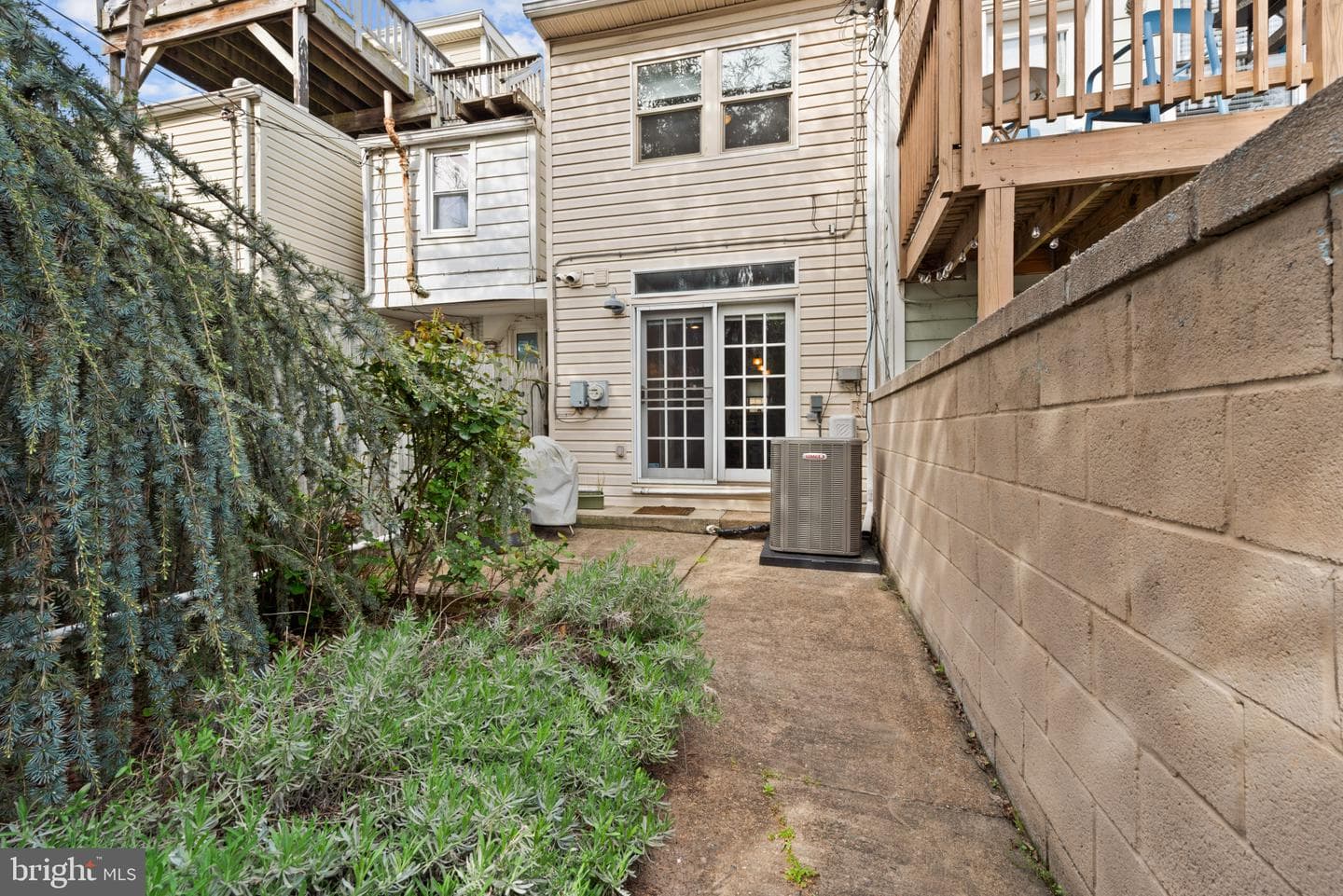1535 Marshall Street photo 30