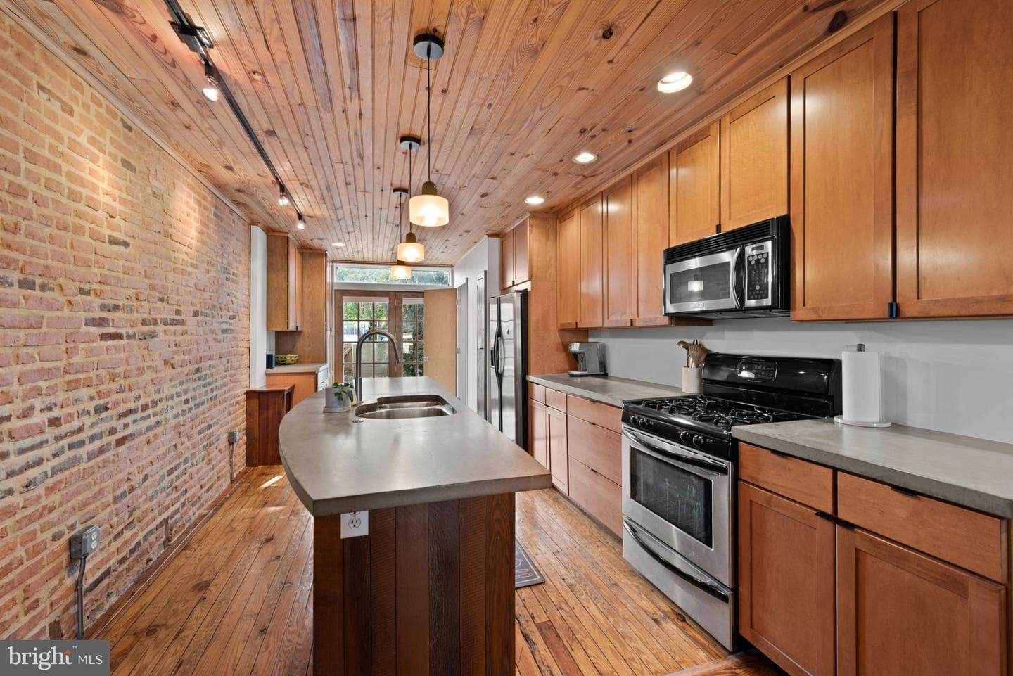 1535 Marshall Street photo 9