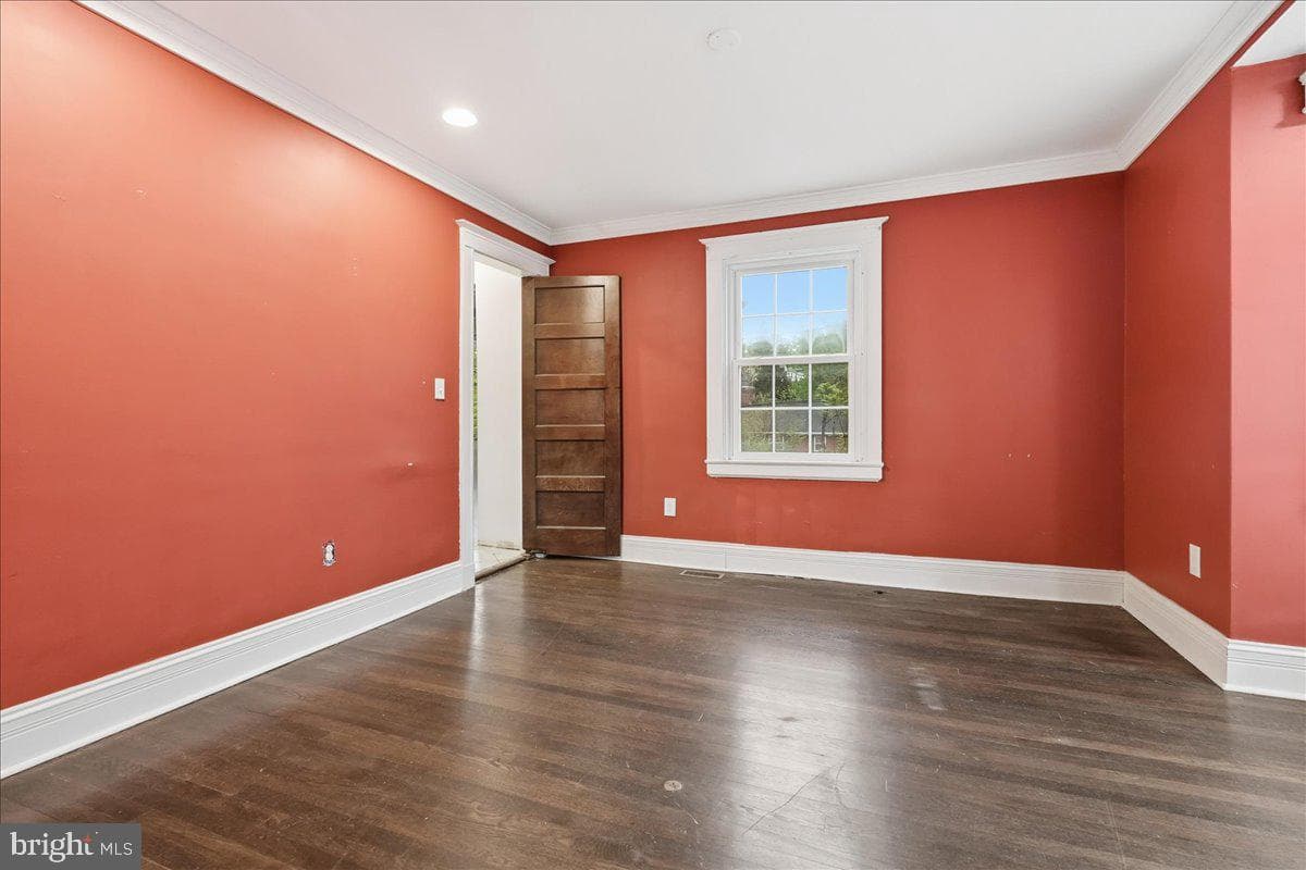 532 W University Parkway photo 18