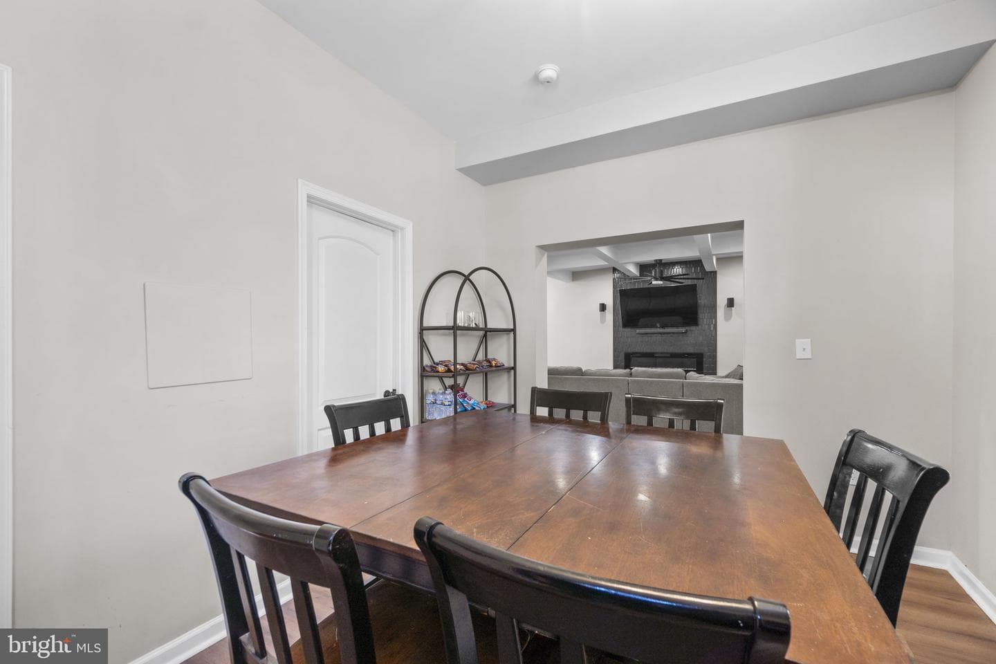 4016 Maine Avenue photo 11