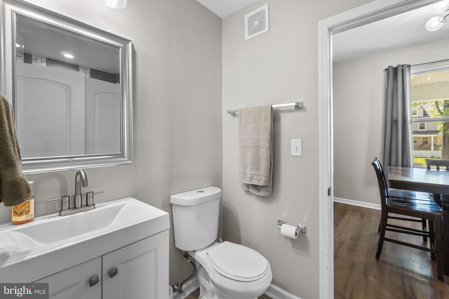 4016 Maine Avenue photo 13