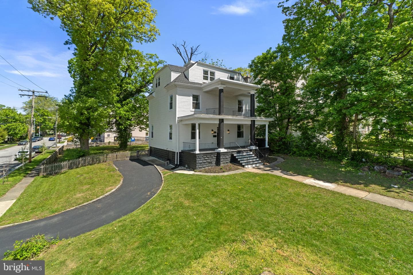 4016 Maine Avenue photo 2