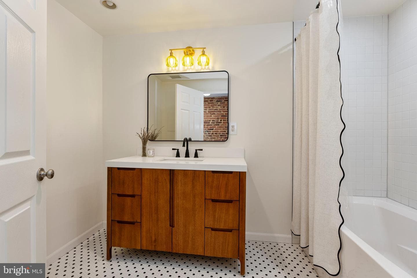 14 S Curley Street photo 21