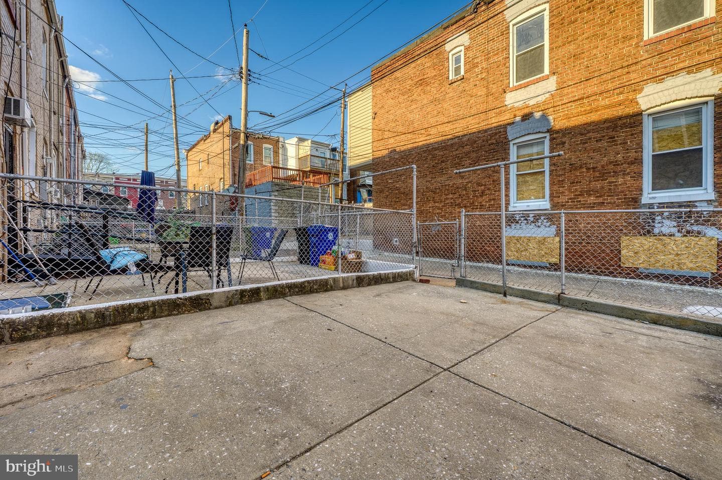 1425 N Luzerne Avenue photo 36