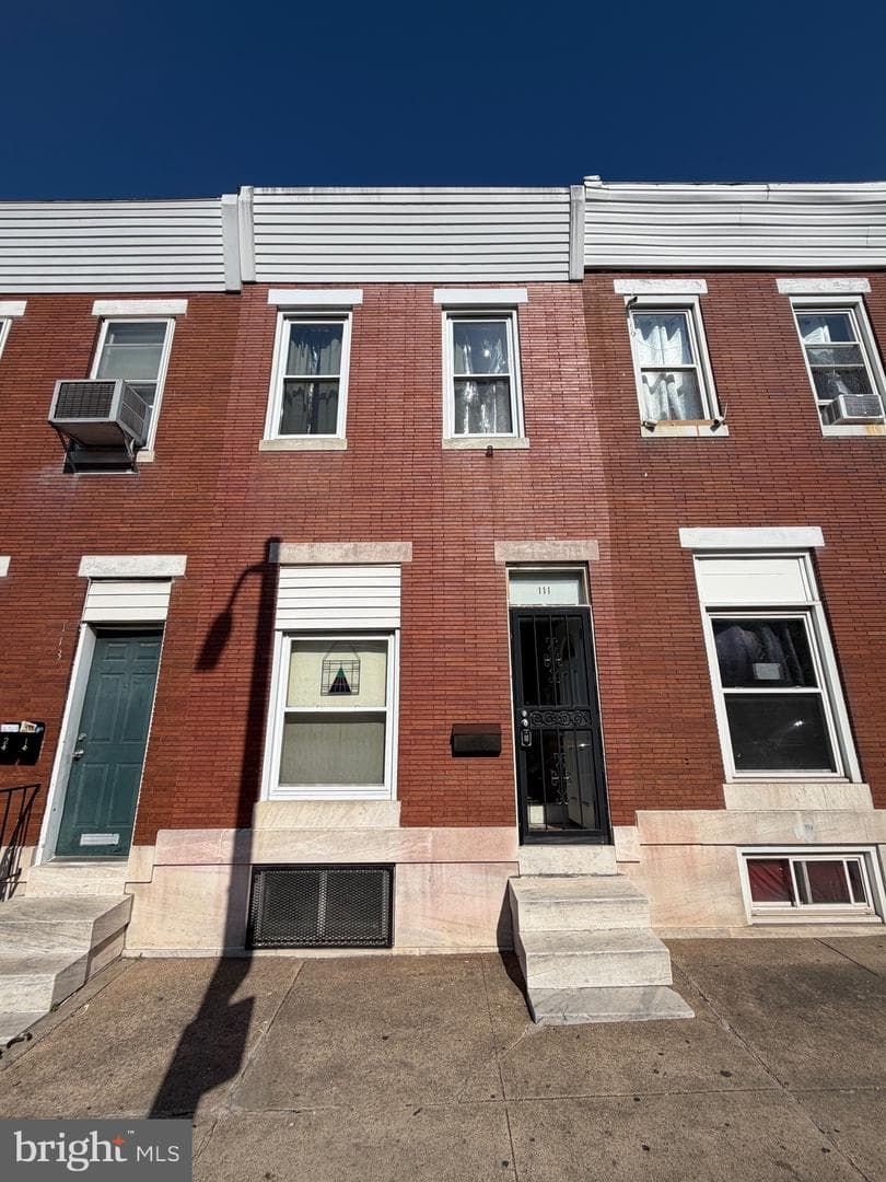 111 N Highland Avenue photo 1